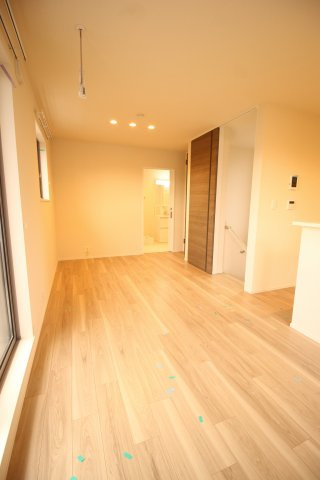 神明貸家A棟の居間・リビング