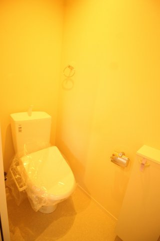 神明貸家A棟のトイレ