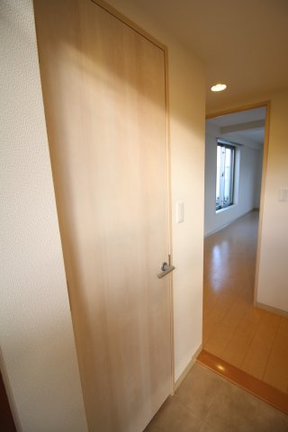 スカイシャトーの玄関