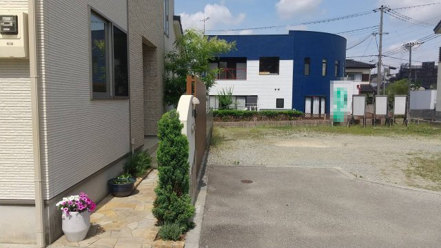 姫路市辻井7丁目／売土地の前面道路含む現地写真