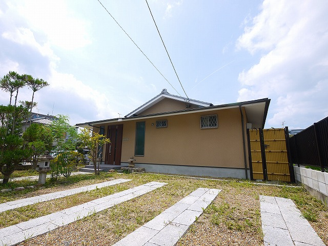 高天市町戸建の外観