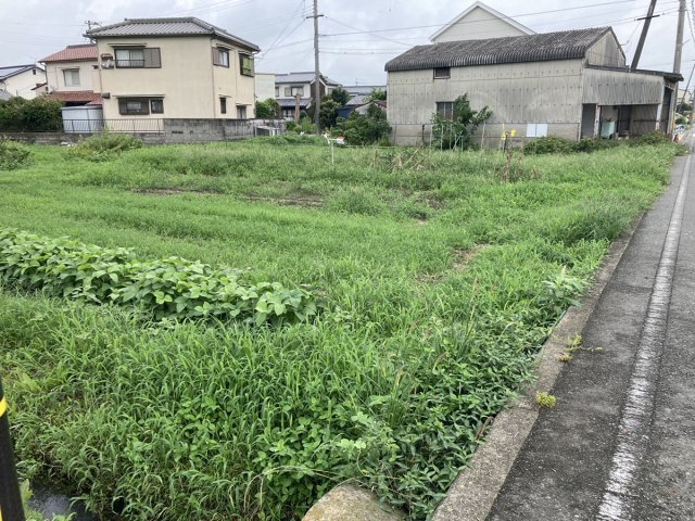 たつの市揖保町東用／売土地の前面道路含む現地写真