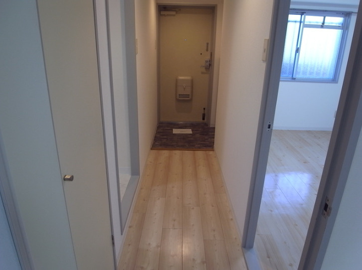 PLENDY北小金の玄関