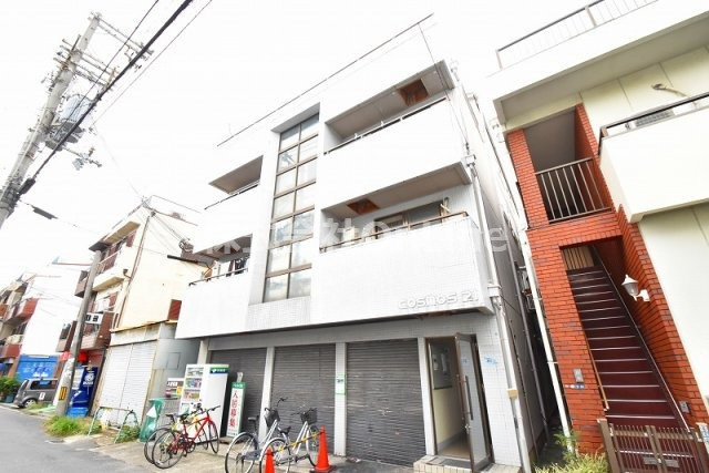 コスモス21の外観