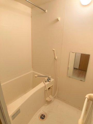 サープラス東郷Ⅱの浴室