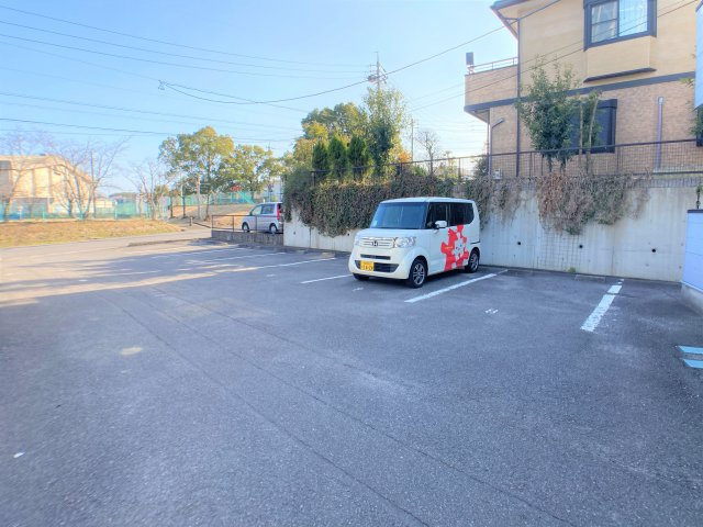 パークハイツ・知崎Ⅰの駐車場