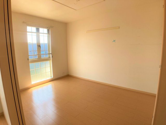 グランデカメリア山の手Ⅸの洋室