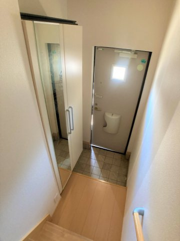 グランデカメリア山の手Ⅸの玄関