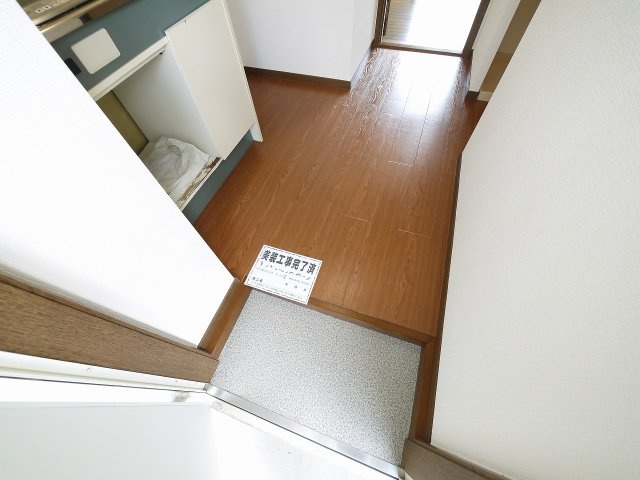 ハイツニューアイリスの玄関