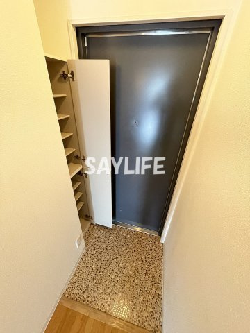 ロネスタ新深江の玄関