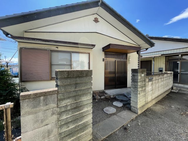 藤岡市立石新田　中古390の外観