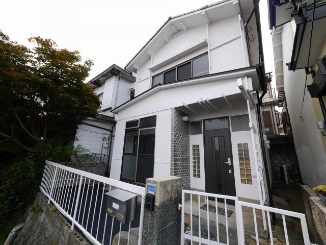鈴蘭台東町2丁目貸家の外観