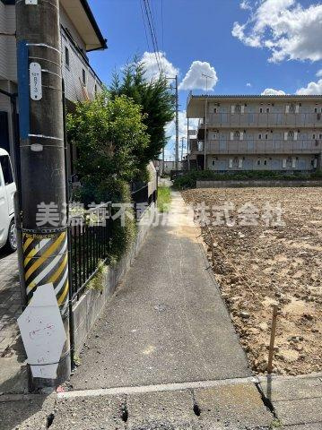 ５９３３９　岐阜市鏡島中土地の前面道路含む現地写真
