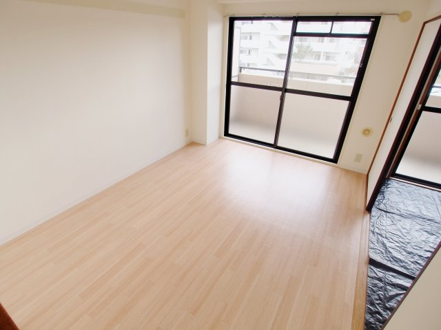 日宝ポニクレール府中の洋室