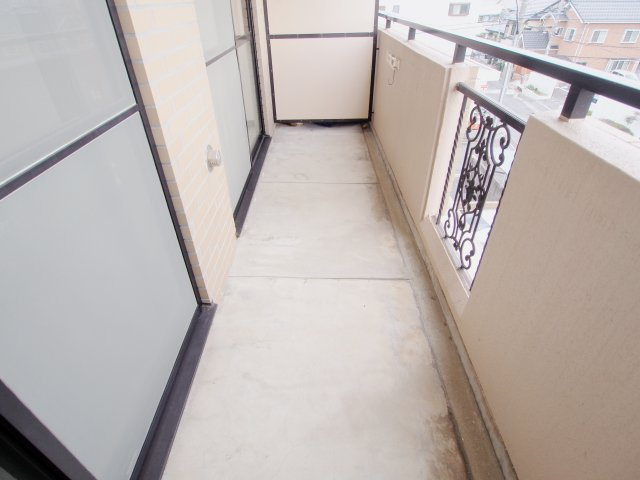 日宝ポニクレール府中のバルコニー