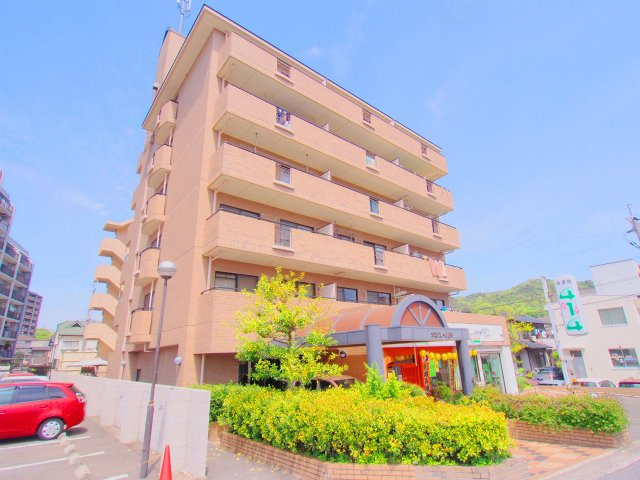 日宝ポニクレール府中の外観