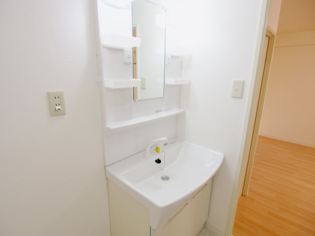 日宝ポニクレール府中の洗面所