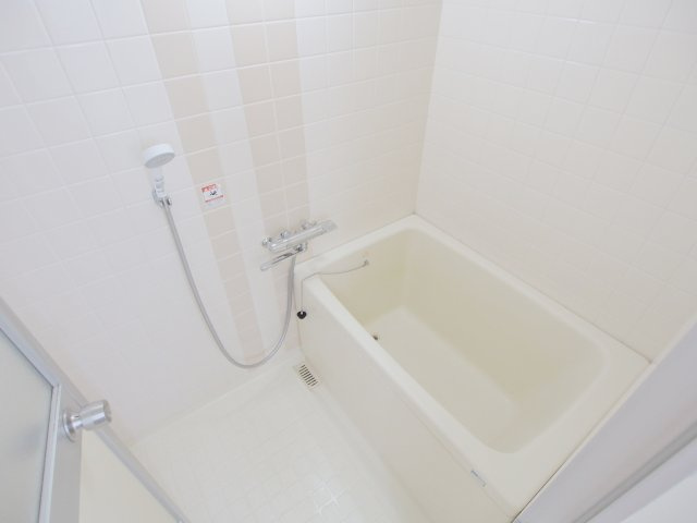 日宝ポニクレール府中の浴室