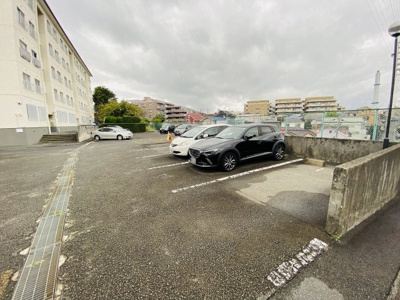 【駐車場】 | 保土ヶ谷ファミールハイツ弐号棟 | 駐車場です。