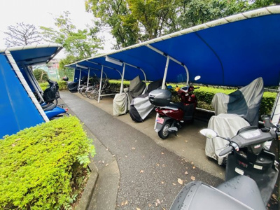 【その他共用部分】 | 保土ヶ谷ファミールハイツ弐号棟 | バイク置き場です。