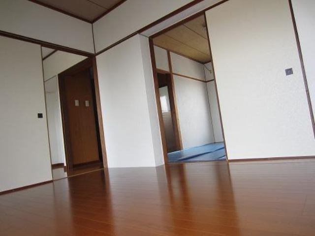 フモトハイツの洋室