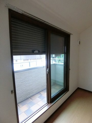 【駐車場】 | レオーネ | いつでも目の届く敷地内に駐車場があります♪お車をお持ちのファミリーさんにオススメです☆