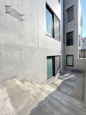 「防音マンション」ラシクラス蒲田のエントランス|毎日通るエントランスはこのようになっています