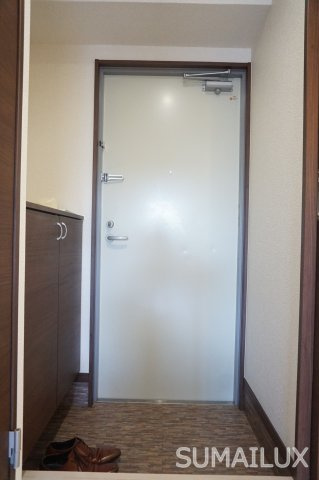 熊本市中央区新町２丁目の賃貸マンションの玄関