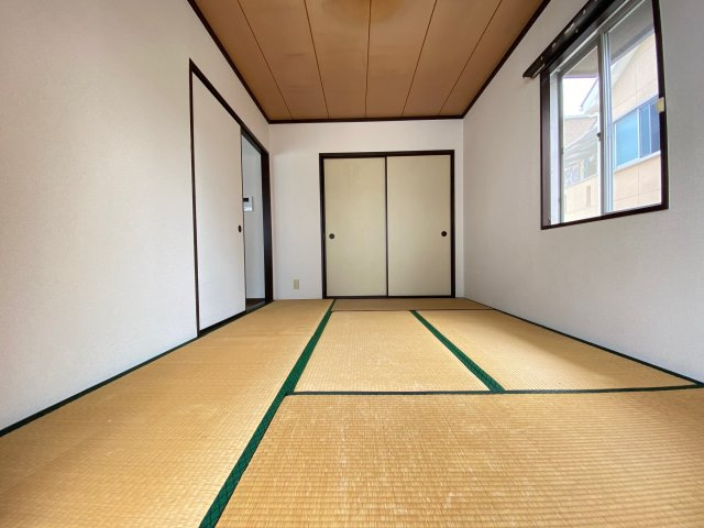 沼善ハイツの和室