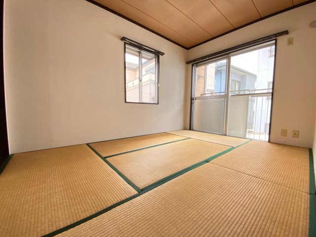 沼善ハイツの和室