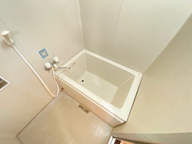 沼善ハイツの浴室