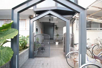 【エントランス】 | エレガンス・テンヨー | エントランス