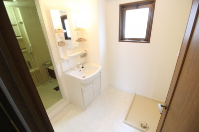 【独立洗面台】 | エレガンス・テンヨー | シャンプードレッサー付洗面台と洗濯パン