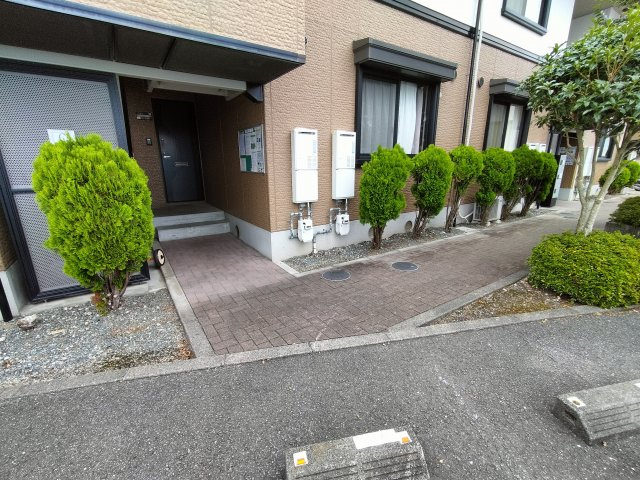 【エントランス】 | セントラルヴィレッジ桑原　C棟