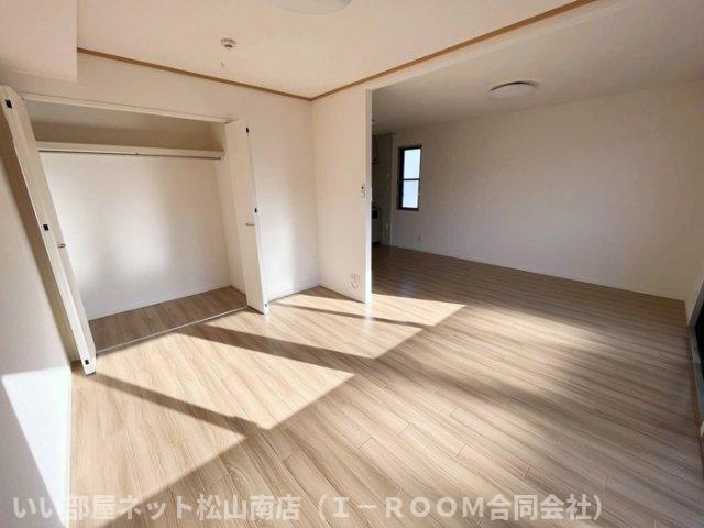 【居間・リビング】 | セントラルヴィレッジ桑原　C棟