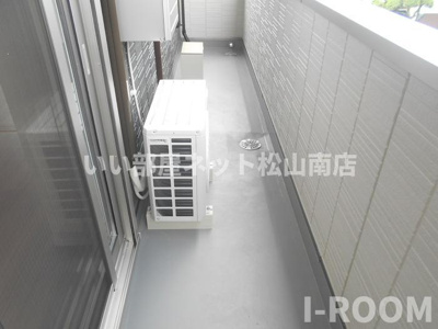 【バルコニー】 | リヴェール中村