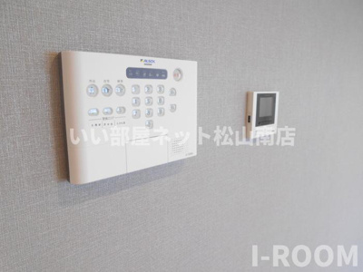 【セキュリティ】 | リヴェール中村