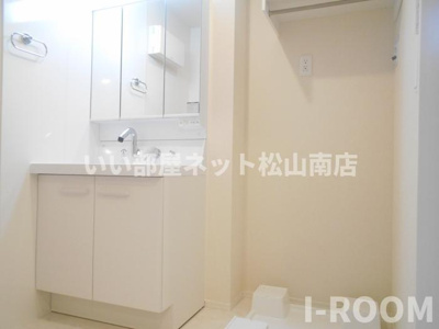 【洗面所】 | リヴェール中村