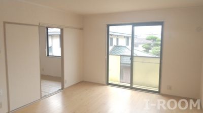 【居間・リビング】 | ヴェル　フレール　C棟