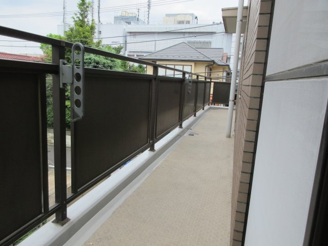 アプリーレ日吉本町のバルコニー