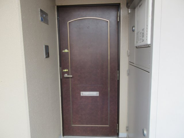アプリーレ日吉本町の玄関