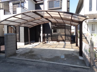 【駐車場】 | カーポート付き♪