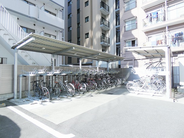 YamazakiSekiyuBLDの駐車場