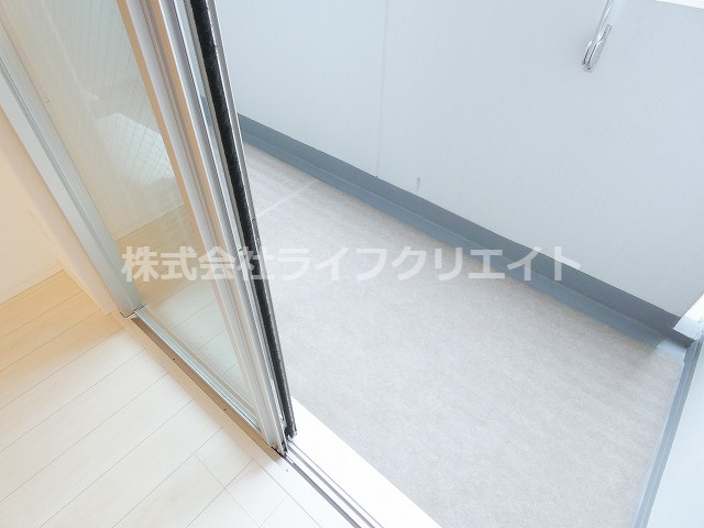 YamazakiSekiyuBLDのバルコニー