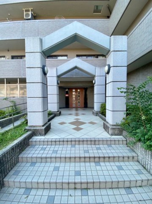 【エントランス】 | レスカーラ緑地公園