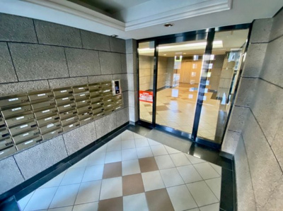 【エントランス】 | レスカーラ緑地公園