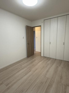 【洋室】 | 2階洋室5.7帖