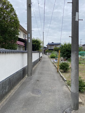 揖保郡太子町矢田部／売土地の前面道路含む現地写真