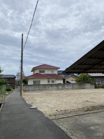 揖保郡太子町矢田部／売土地の前面道路含む現地写真
