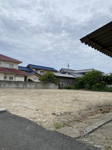 揖保郡太子町矢田部／売土地の前面道路含む現地写真